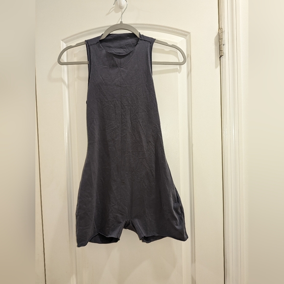 1. NWT SKIMS RAW EDGE INTIMATES ONESIE IN THUNDER - Picture 7 of 7
